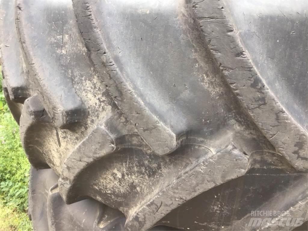 Mitas 680/80R42 Gume, točkovi i felne