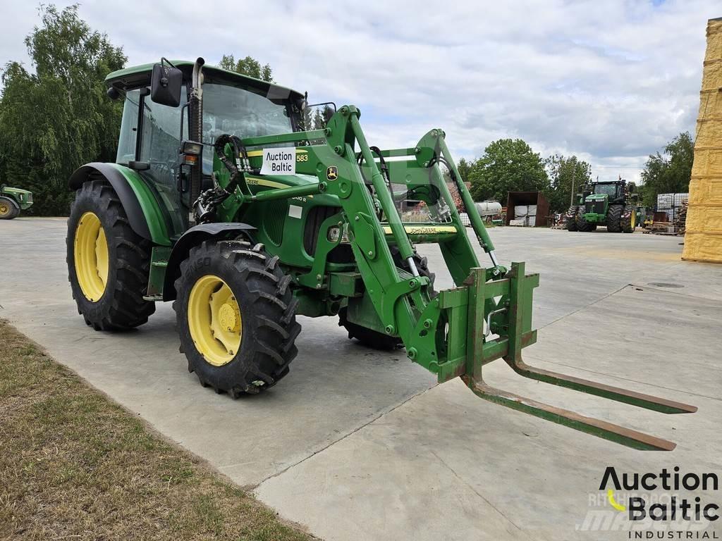 John Deere 5100 R Traktori