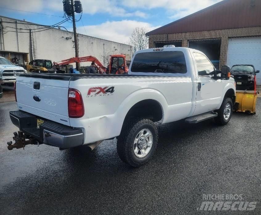 Ford F 250 FX4 Snežne daske i plugovi