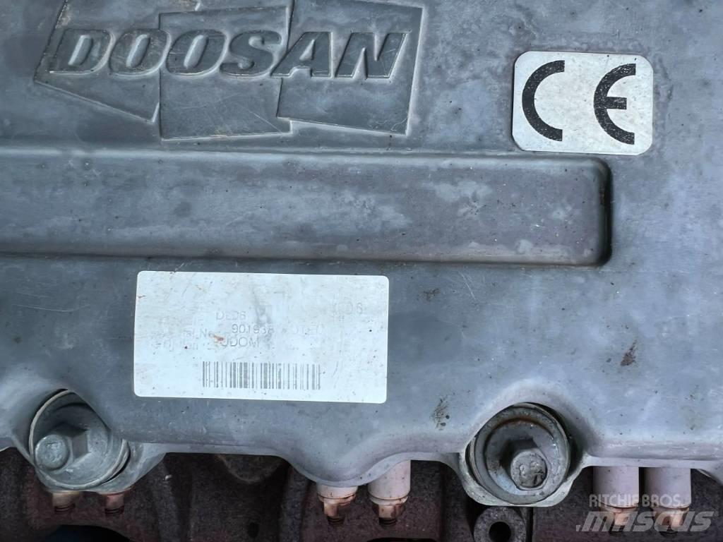 Doosan DX170W Bageri točkaši