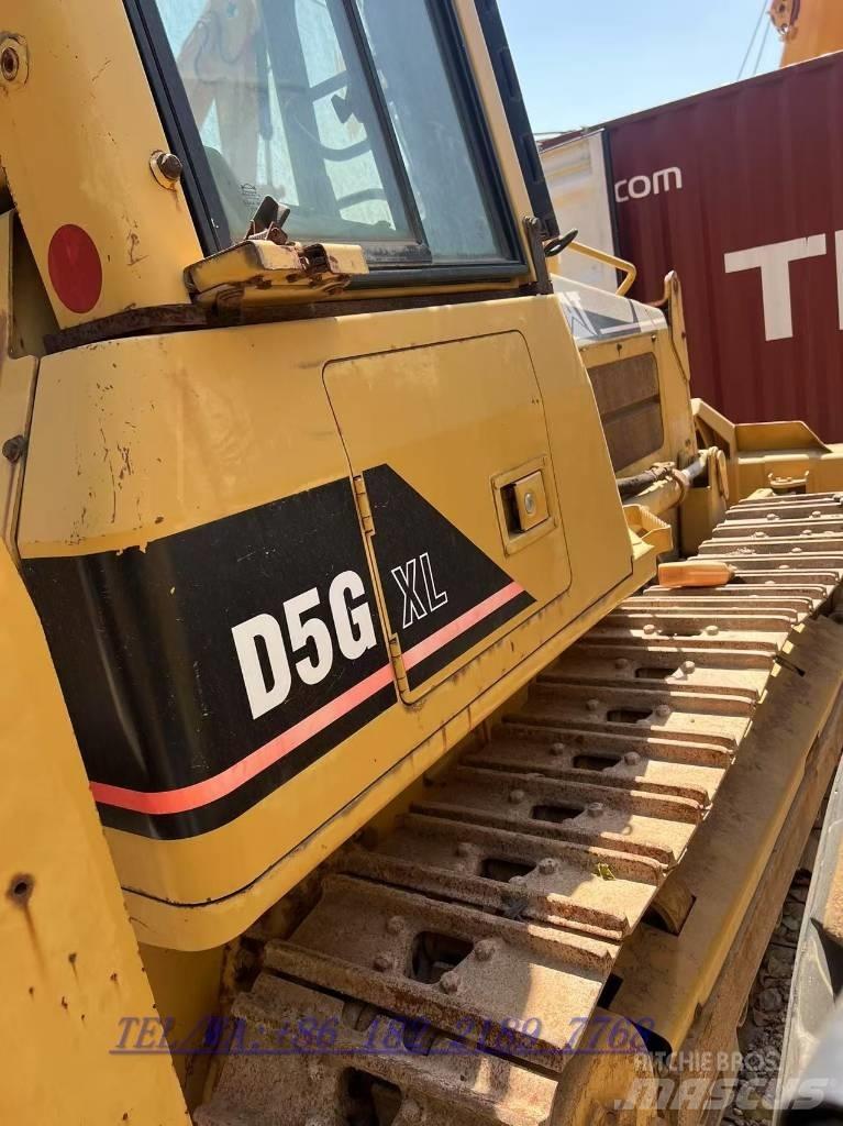 CAT D5G Buldožeri guseničari