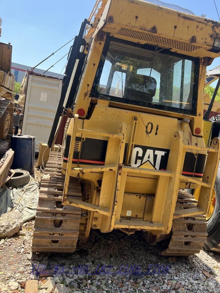 CAT D5G Buldožeri guseničari