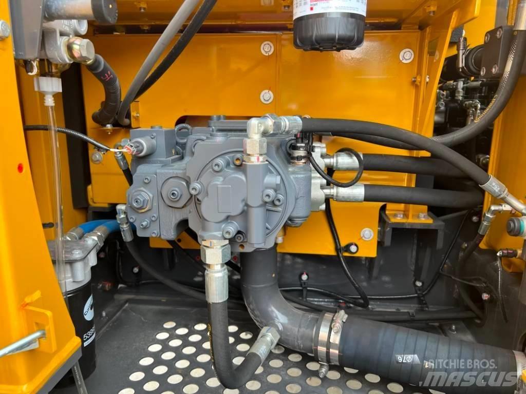 XCMG XE135GA Bageri guseničari