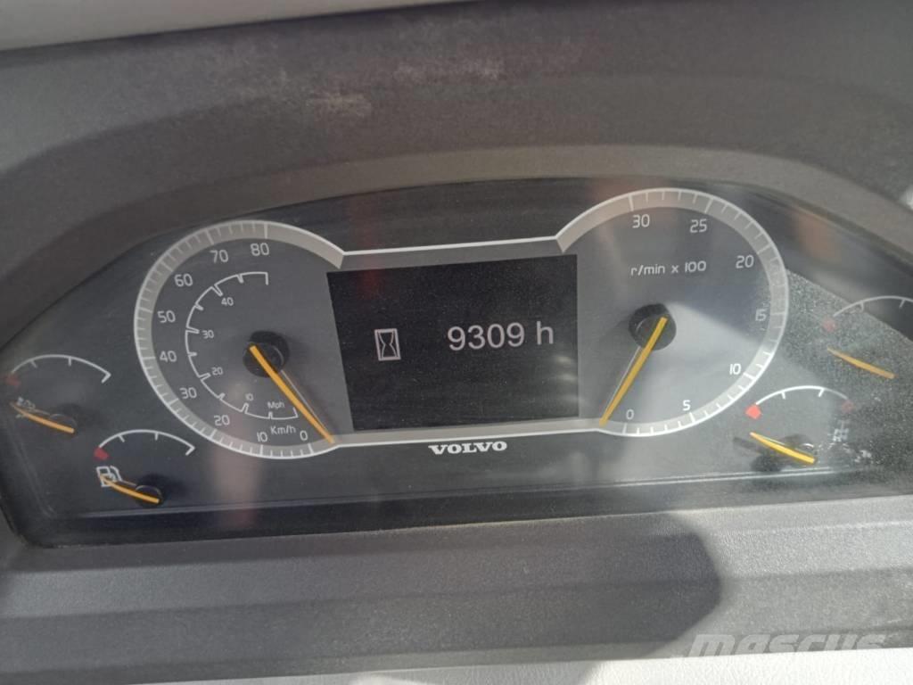 Volvo A 25 G Zglobni damperi