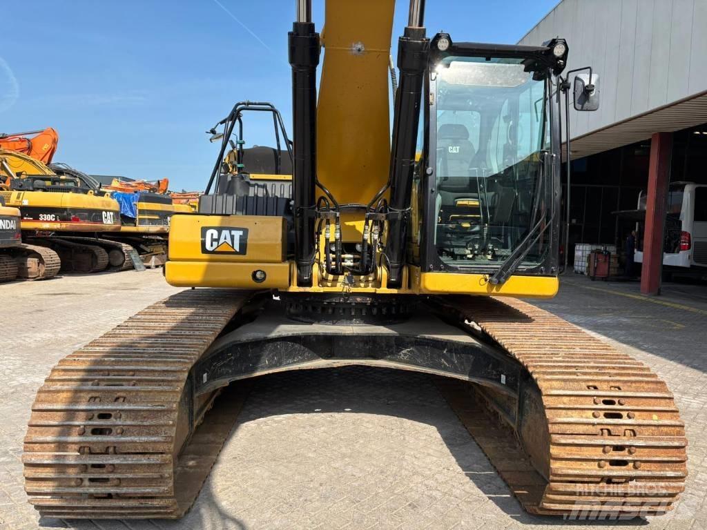 CAT 330 Bageri guseničari