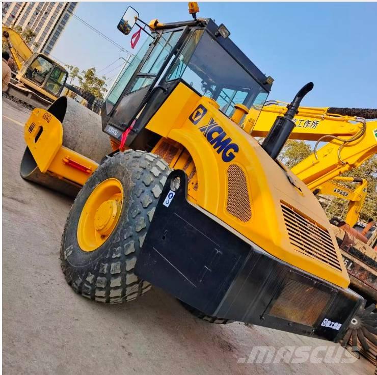 XCMG XS 142 J Valjci sa jednim bubnjem