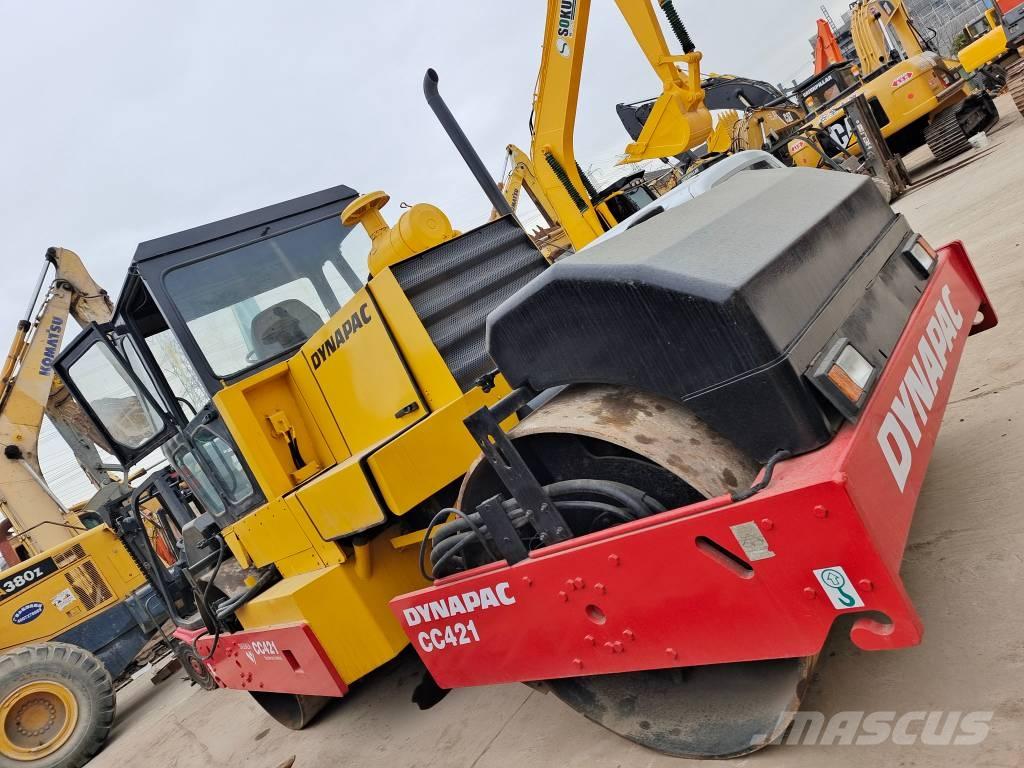 Dynapac CC 421 Valjci sa duplim bubnjem