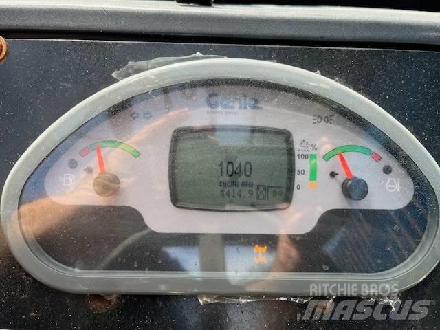 Genie GTH-844 Teleskopski viljuškari