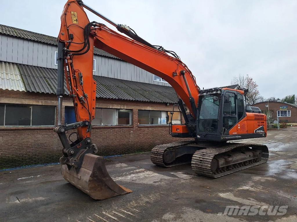 Doosan DX235NLC-5 Bageri guseničari
