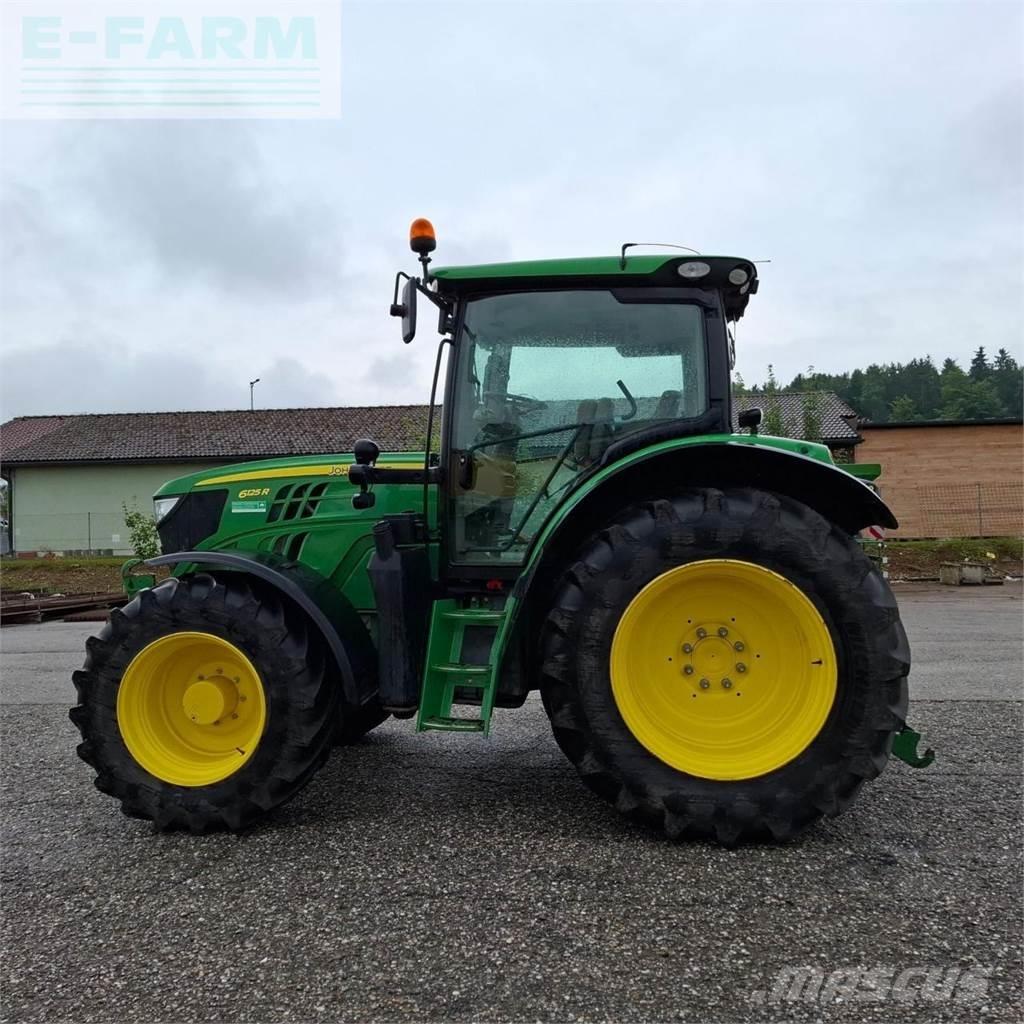 John Deere 6125 R Traktori