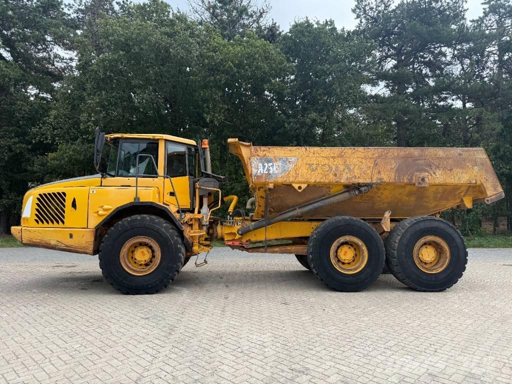 Volvo A 25 D Zglobni damperi