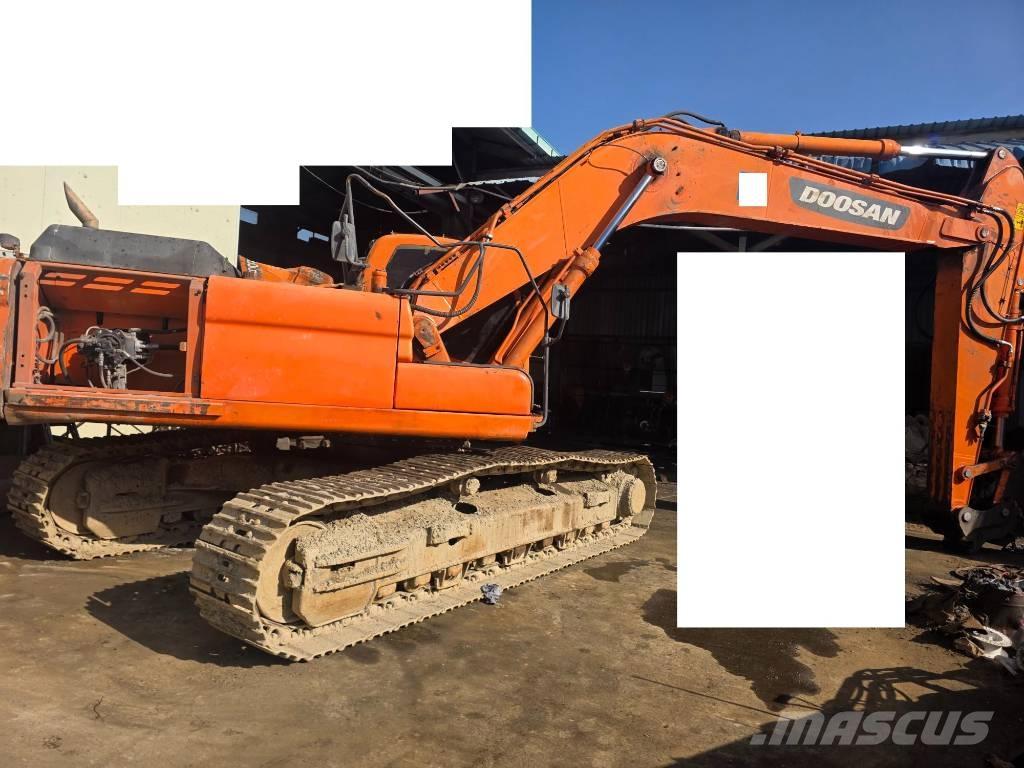 Doosan DX 300 LCA Bageri guseničari