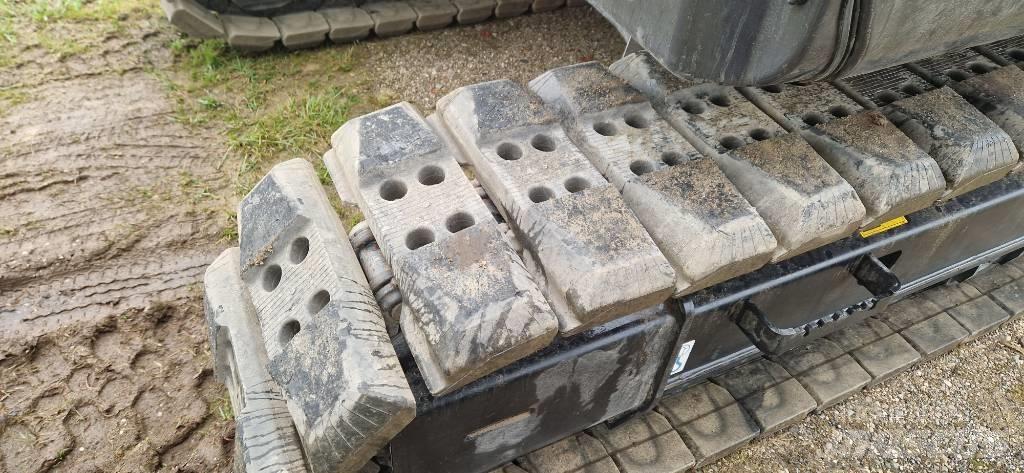 Hitachi ZX 130-7 Bageri guseničari