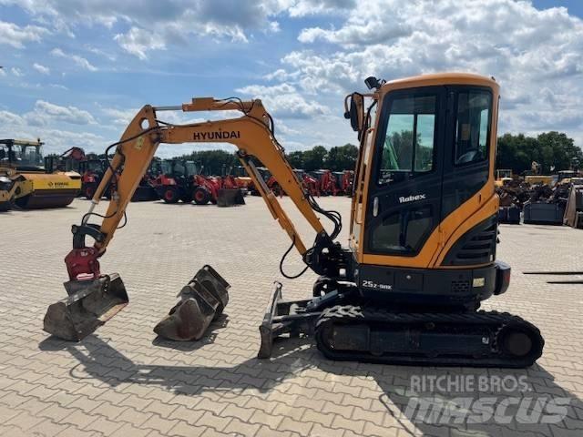 Hyundai R25Z-9 AK Mini bageri < 7t