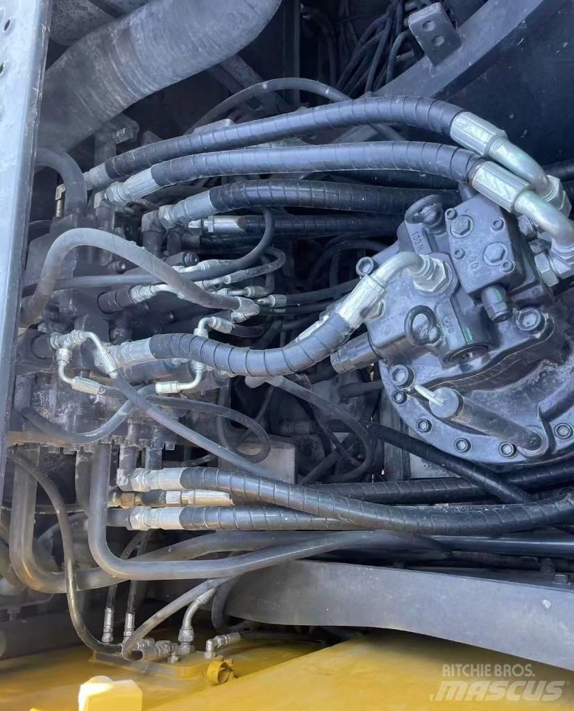 Volvo 240 CLD Bageri guseničari