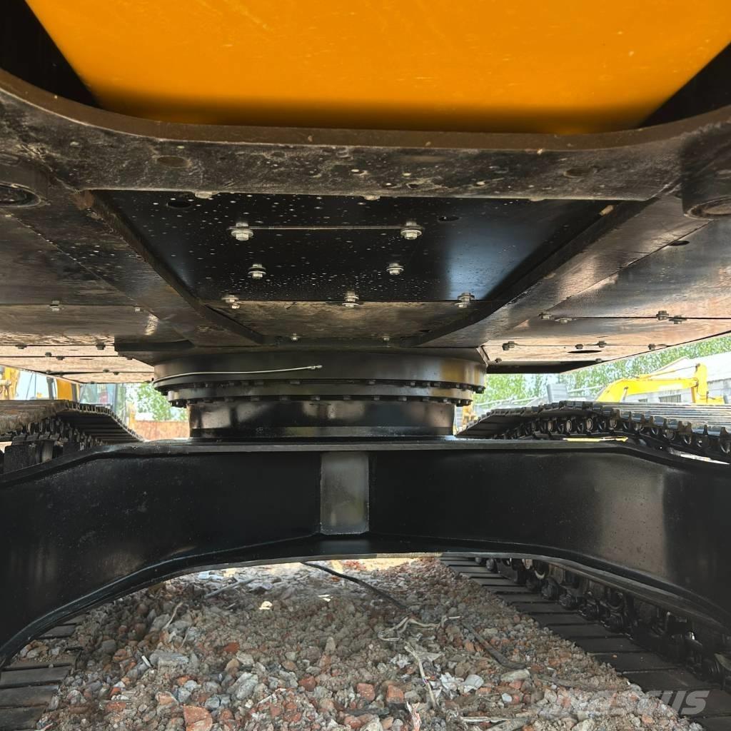  三一 235C Bageri guseničari