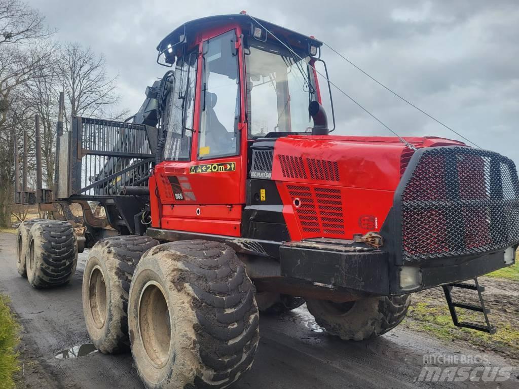 Komatsu 865 Forvarderi