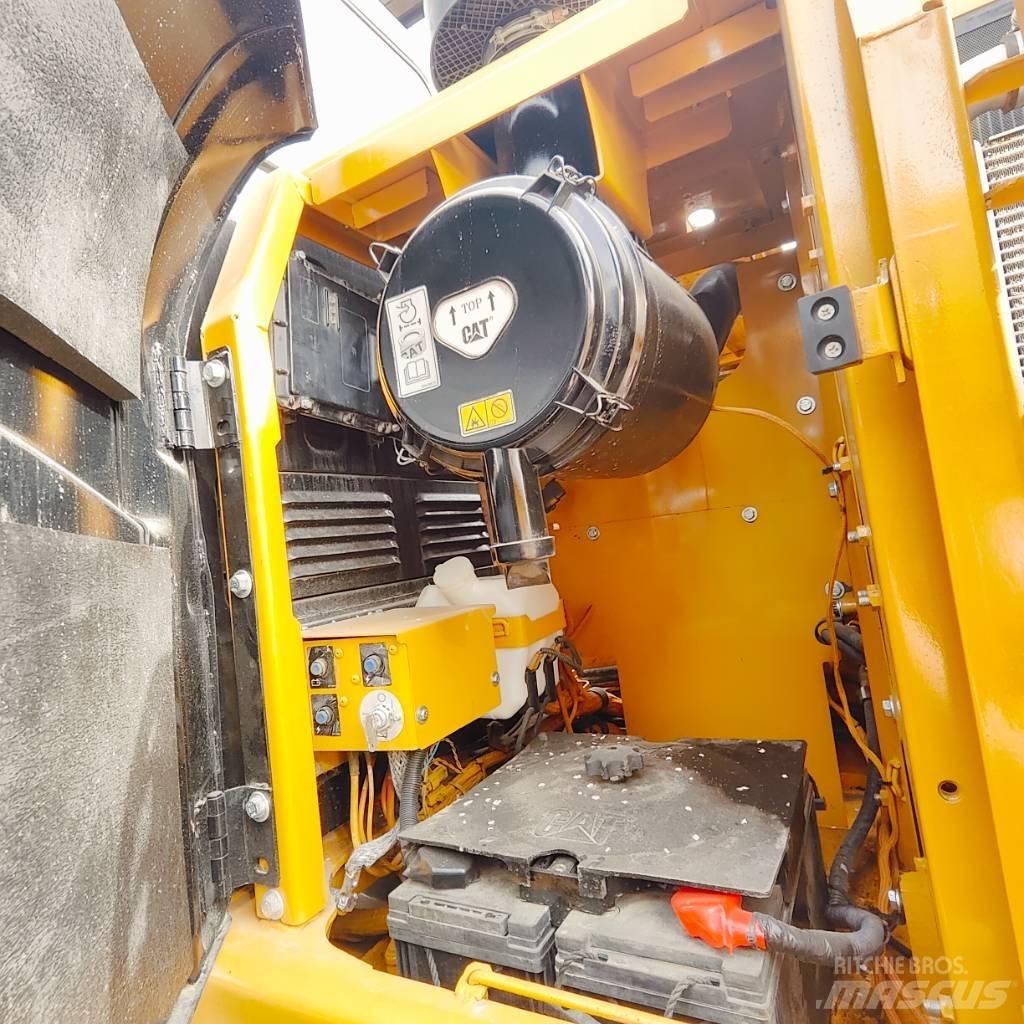 CAT 320D Bageri guseničari