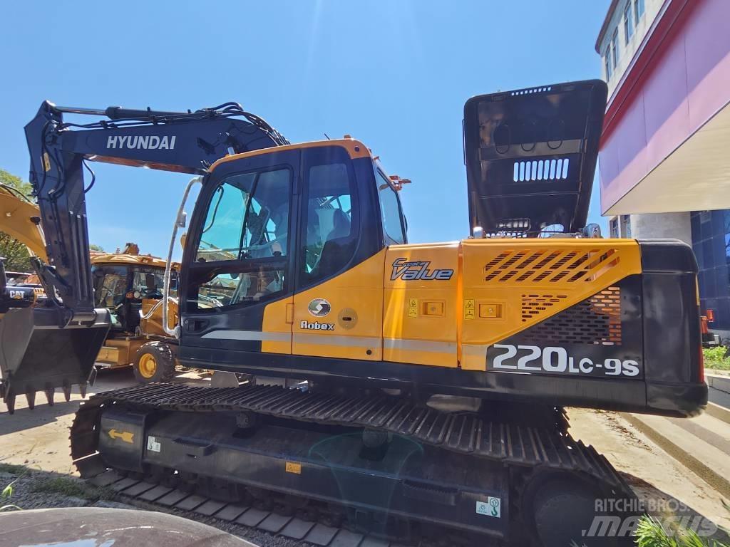 Hyundai Robex 220 LC Bageri guseničari
