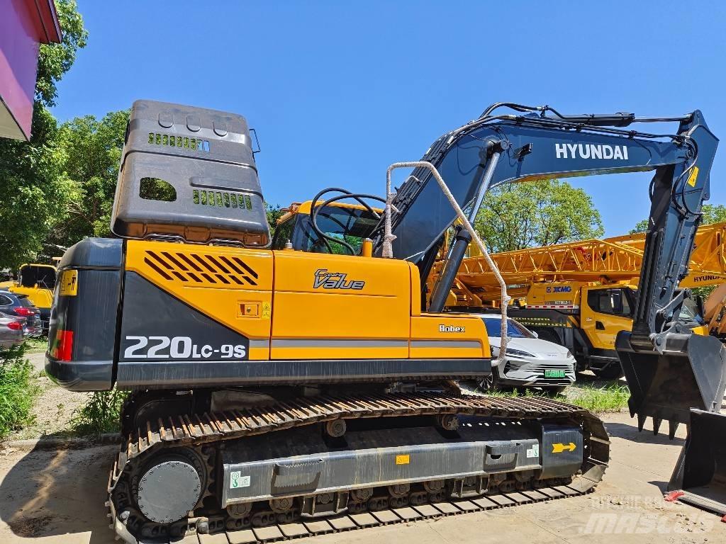 Hyundai Robex 220 LC Bageri guseničari