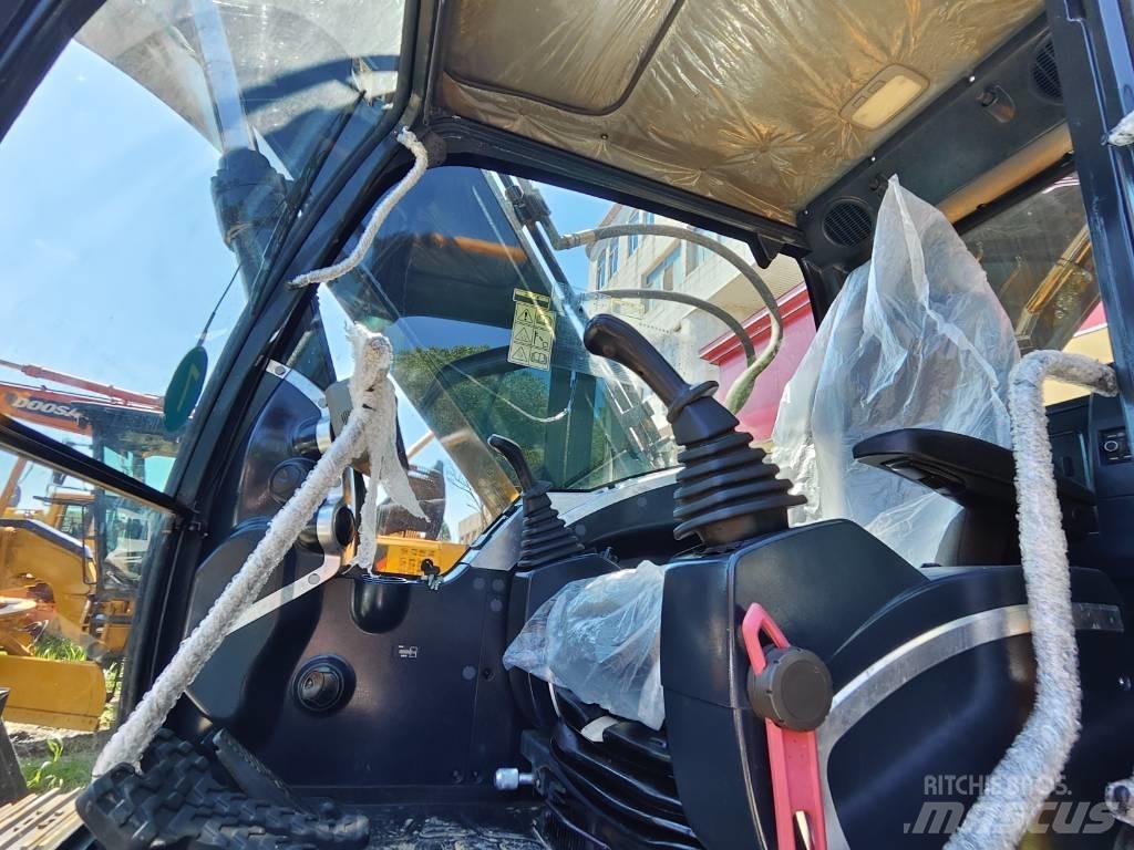 Hyundai Robex 220 LC Bageri guseničari