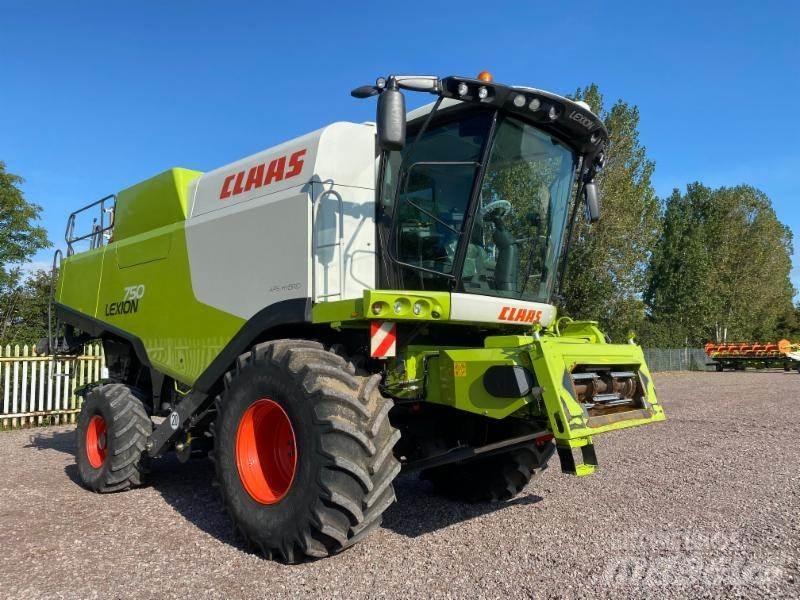CLAAS LEXION 750 Kombajni