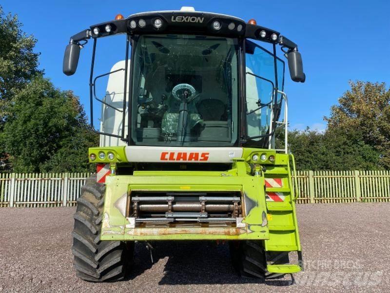 CLAAS LEXION 750 Kombajni