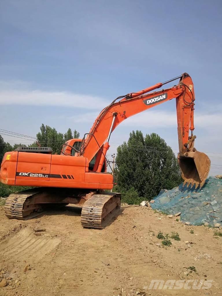 Doosan dx225 Bageri guseničari