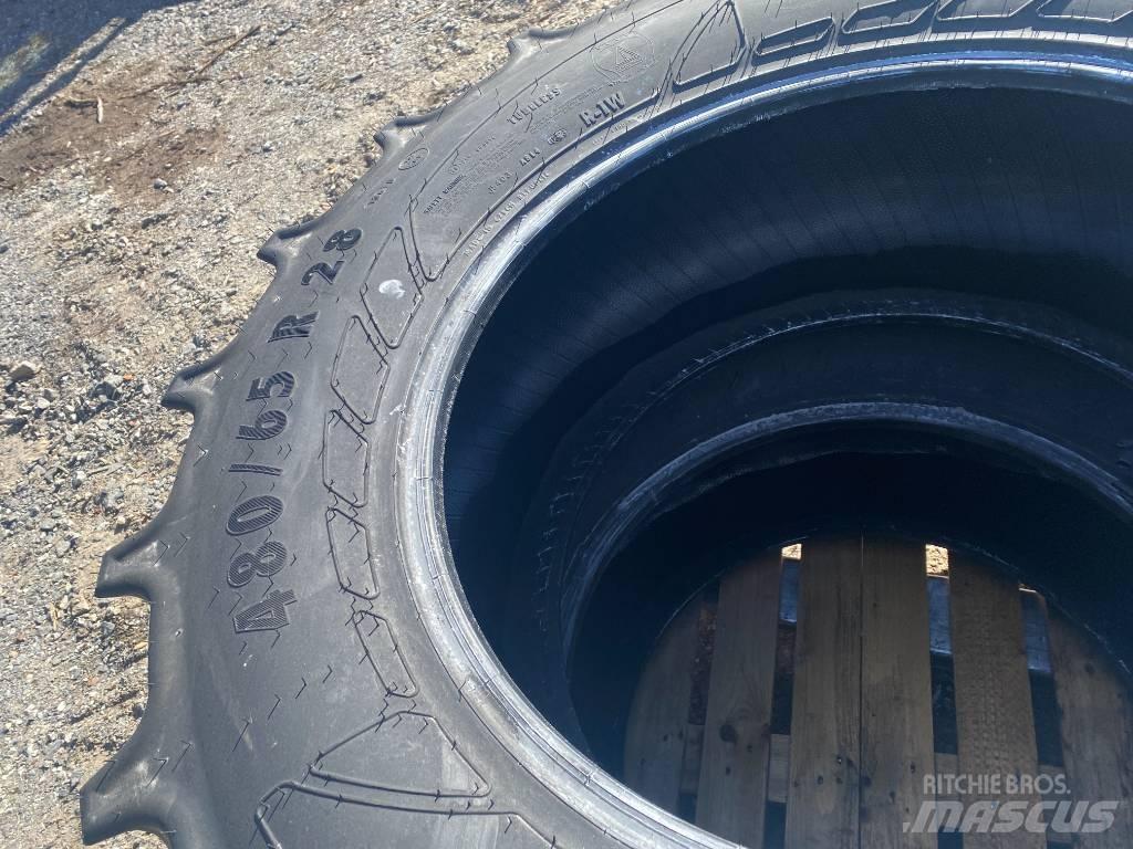 Mitas 480/65 R28 Gume, točkovi i felne