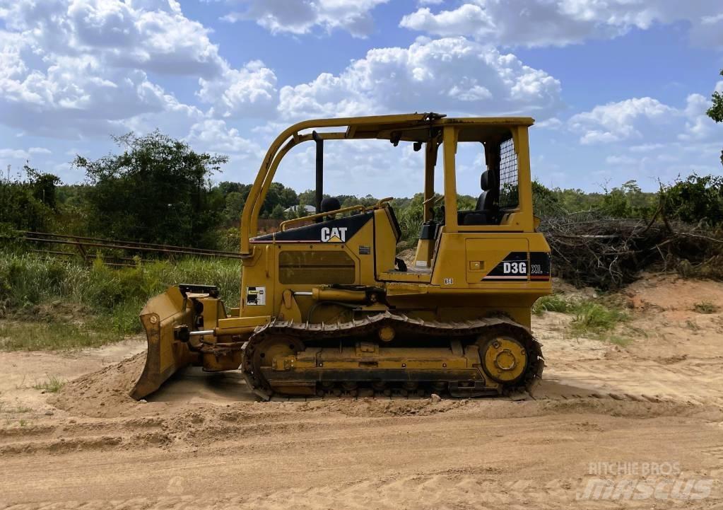 CAT D3G XL Buldožeri guseničari