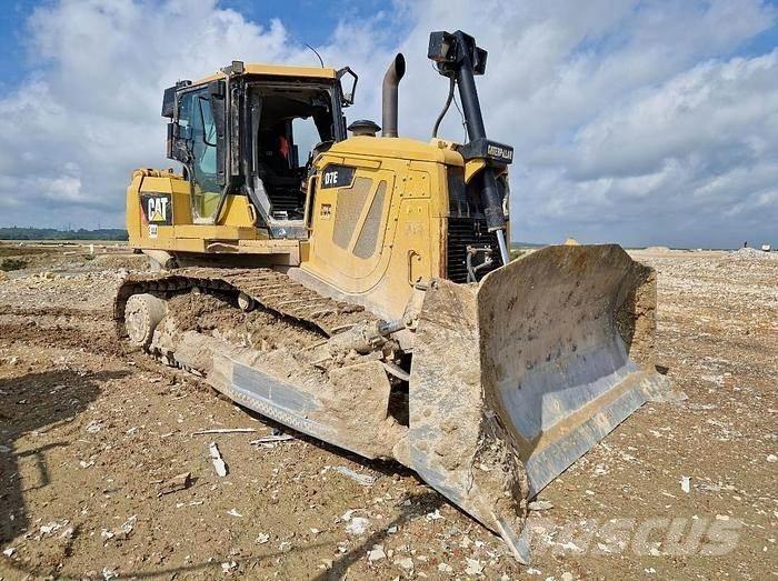 CAT D7E Buldožeri guseničari