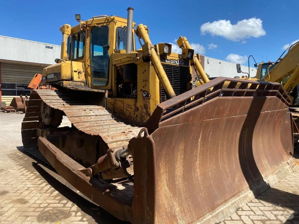 CAT D 6 H Buldožeri guseničari