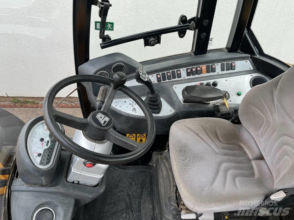 JCB TM 220 Teleskopski viljuškari