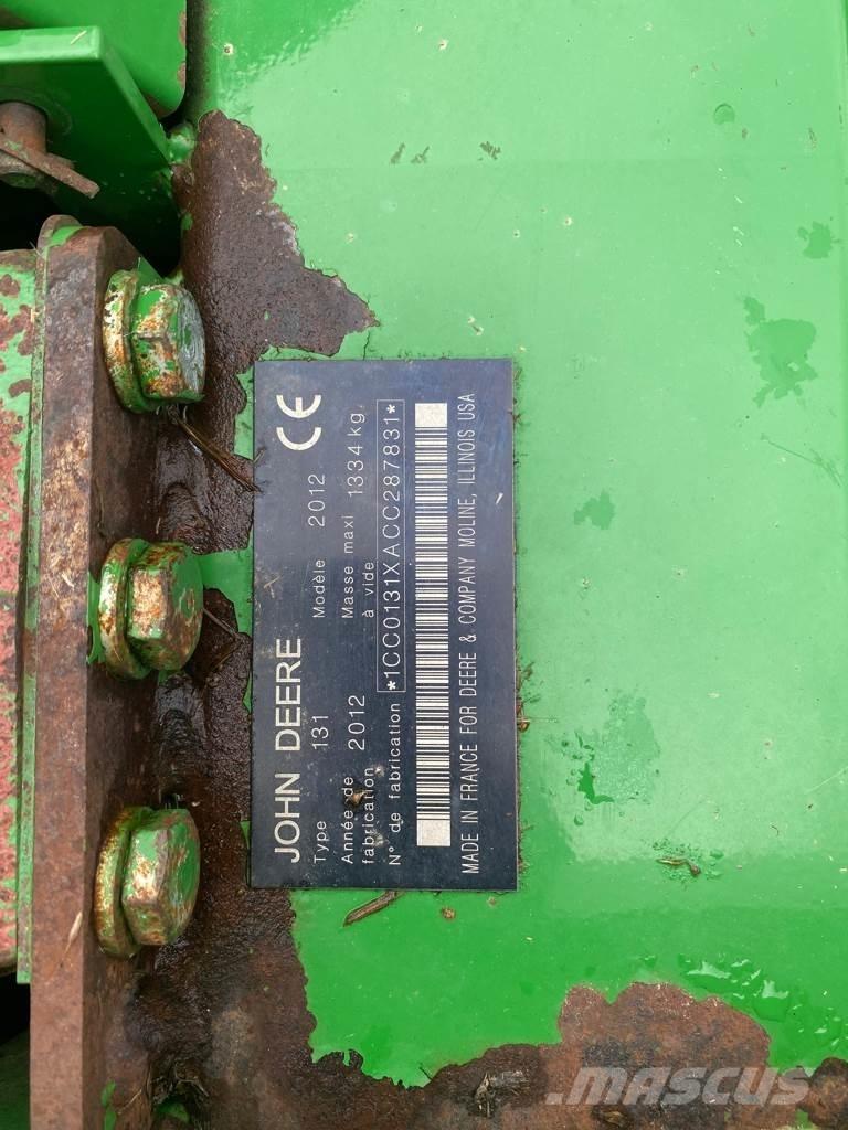 John Deere 131 Kosilice sa postoljem za vuču
