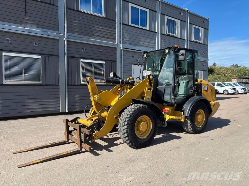 CAT 906 M Utovarivači na točkove