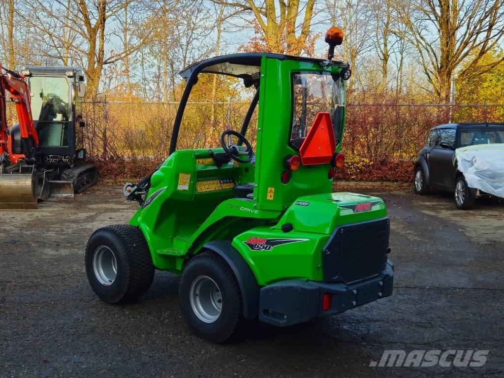 Avant 650i Višenamenski utovarivači