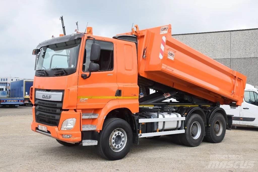 DAF CF 460 Rol kiper kamioni sa kukom za podizanje tereta