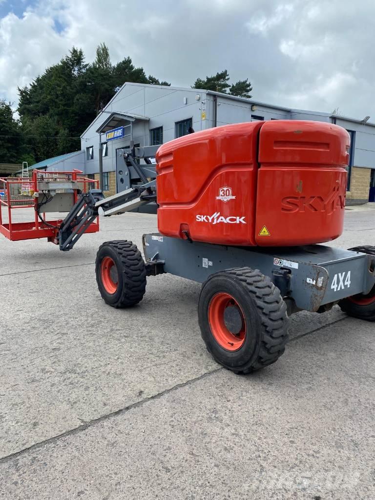 SkyJack SJ 46 AJ Zglobne podizne platforme