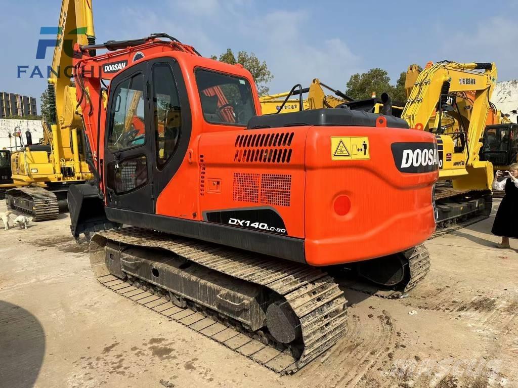 Doosan DX 140 Bageri guseničari