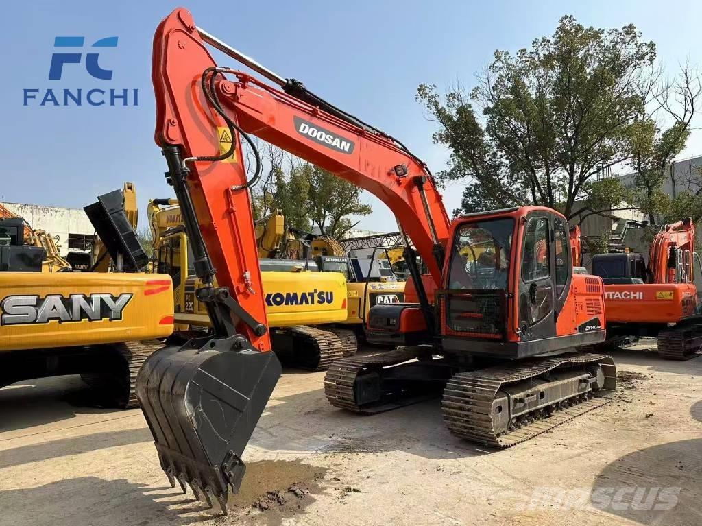 Doosan DX 140 Bageri guseničari