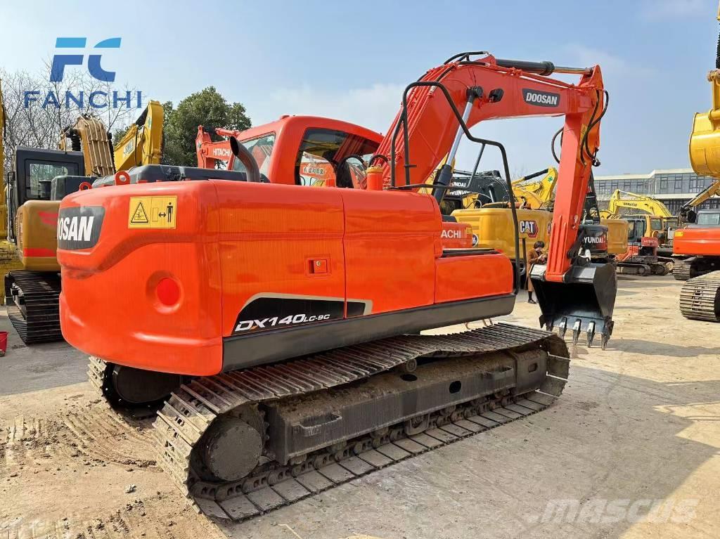 Doosan DX 140 Bageri guseničari