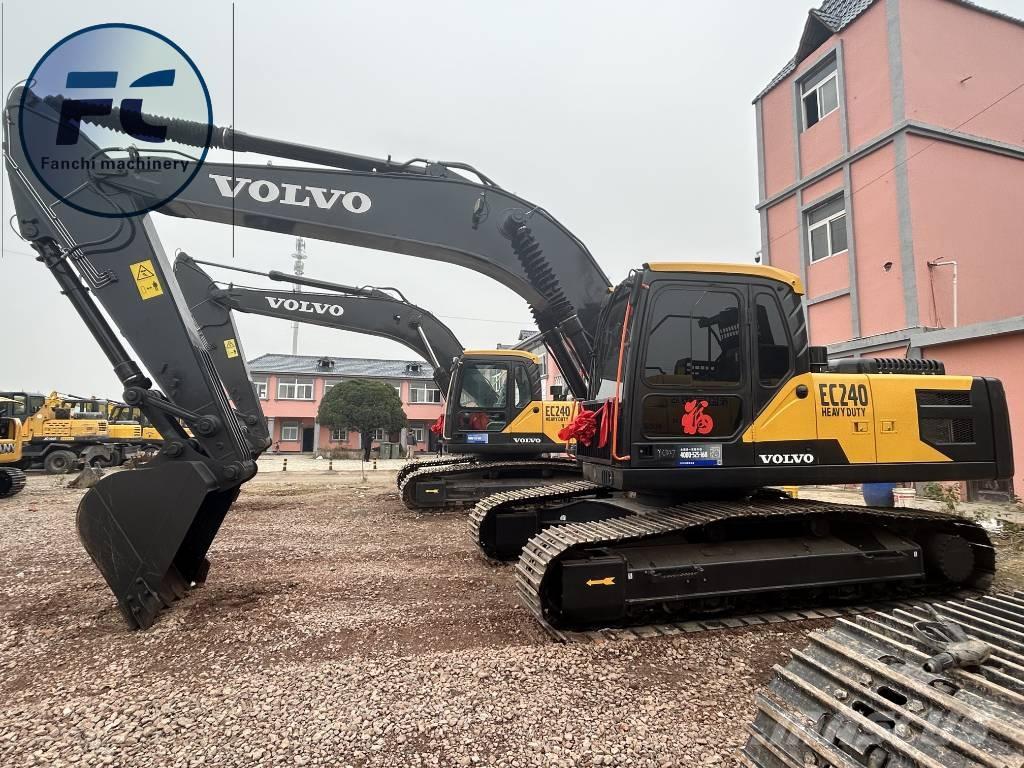 Volvo EC 240 Bageri guseničari