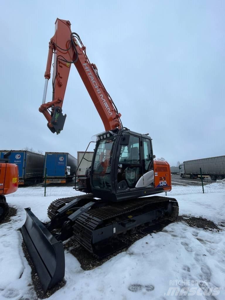 Hitachi ZX 130-6 Bageri guseničari