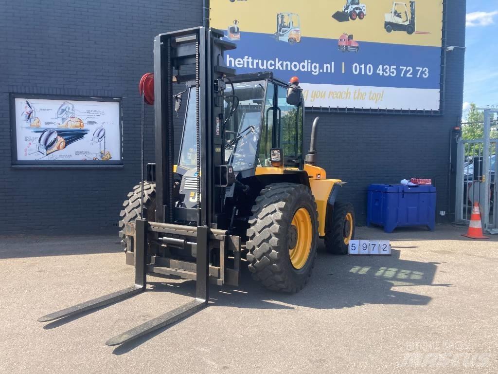 JCB 930-4 Vanterenski viljuškar