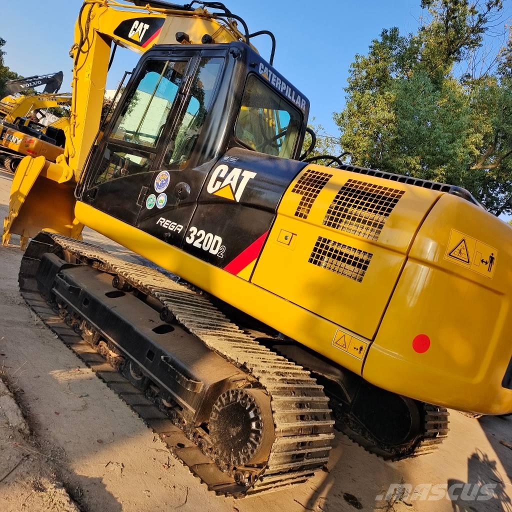 CAT 320 D2 Bageri guseničari