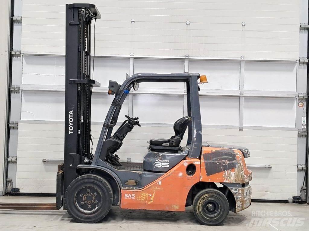 Toyota 02-8FDJF35 Dizelski viljuškari