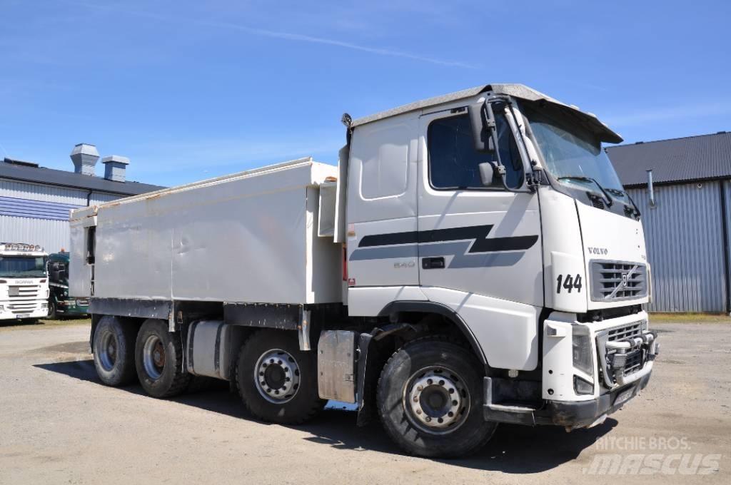 Volvo FH16 550 8X4 Kiperi kamioni
