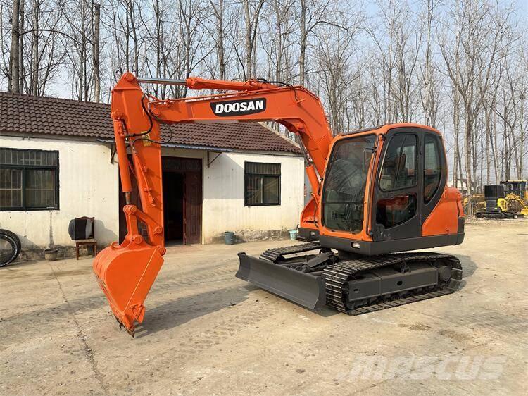 Doosan DX75 Bageri guseničari