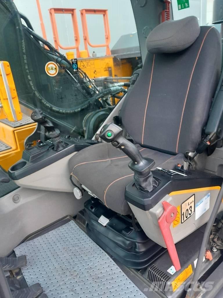 Volvo EC250EL Bageri guseničari