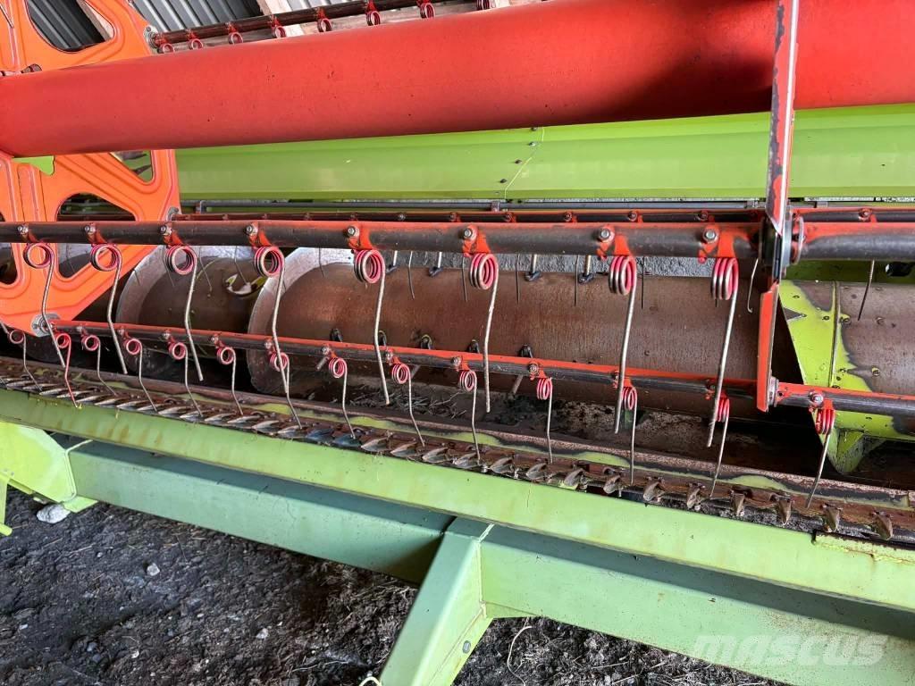 CLAAS Tucano 320 Kombajni